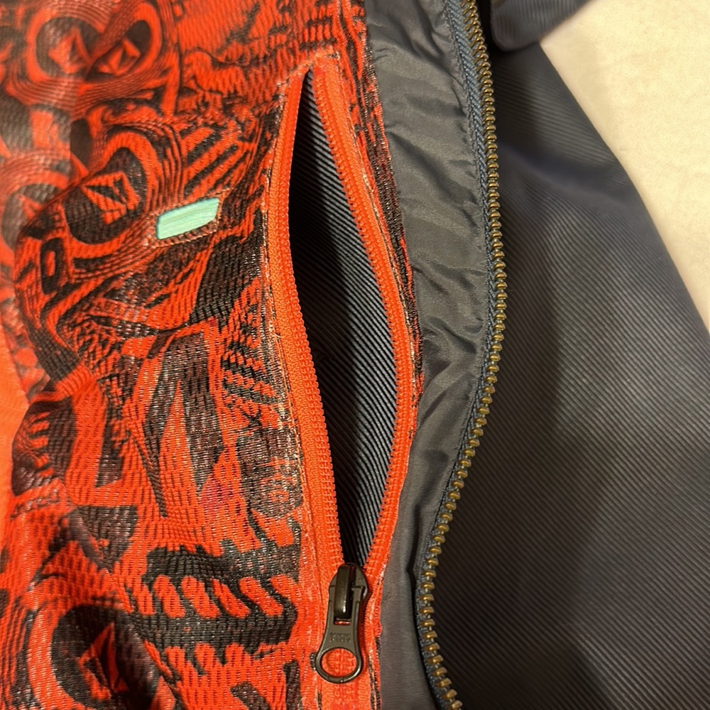 Volcom Jacket - Picture 10 of 16